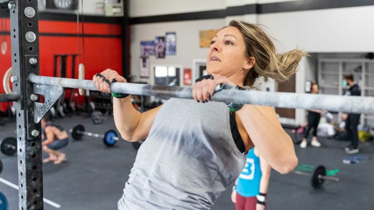 Chest-to-Bar Pull-ups at CrossFit Krypton in Chesapeake, Virginia